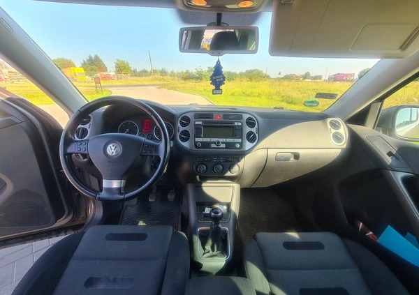 Volkswagen Tiguan cena 28900 przebieg: 240000, rok produkcji 2009 z Radom małe 67